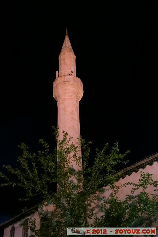 Mostar by night - Stari Grad - Meczet i minaret
Mots-clés: BIH Bosnie HerzÃ©govine Donja Mahala Federation of Bosnia and Herzegovina geo:lat=43.33719880 geo:lon=17.81386020 geotagged Nuit patrimoine unesco Stari grad Mosque