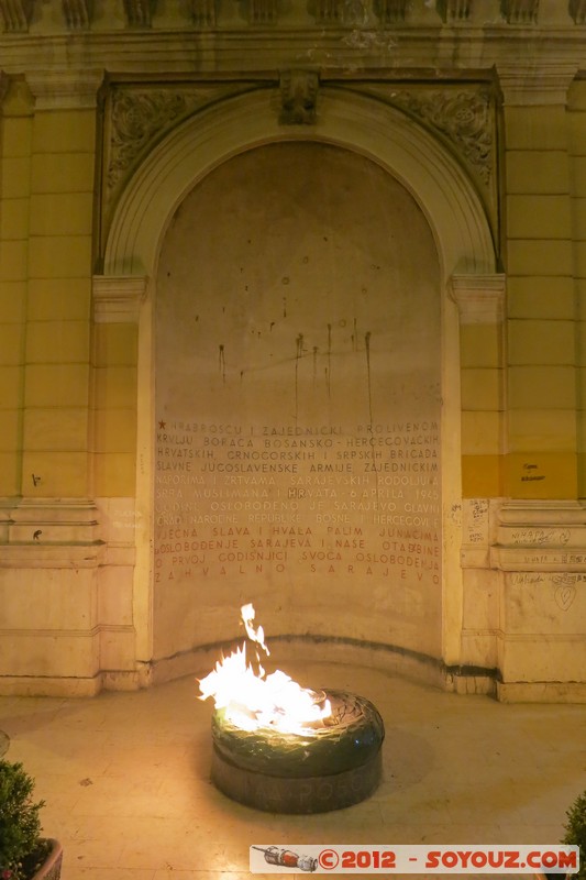 Sarajevo by night - Eternal fire (partisan army memorial)
Mots-clés: BIH Bosnie HerzÃ©govine Federation of Bosnia and Herzegovina geo:lat=43.85878415 geo:lon=18.42180312 geotagged Lipe Nuit