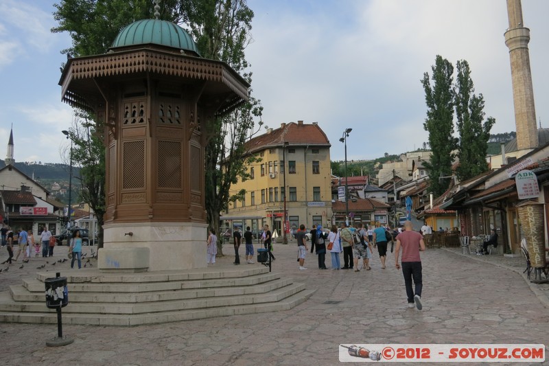 Sarajevo - Bascarsija - Sebilj fountain
Mots-clés: BIH Bosnie HerzÃ©govine Federation of Bosnia and Herzegovina geo:lat=43.85972794 geo:lon=18.43128204 geotagged Hrid Fontaine Sebilj fountain