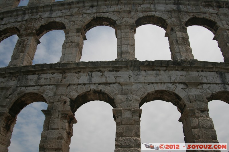 Pula Arena (Amphitheatre)
Mots-clés: Croatie geo:lat=44.87323333 geo:lon=13.84935000 geotagged HRV Istarska Pula Ruines Romain Amphitheatre