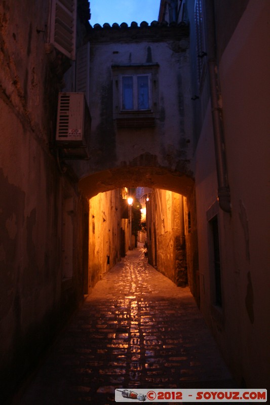 Krk by Night
Mots-clés: Croatie geo:lat=45.02634976 geo:lon=14.57546976 geotagged HRV Krk Primorsko-Goranska medieval Nuit