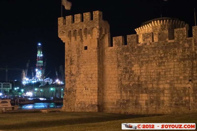 Trogir by Night - Tvrdava Kamerlengo
Mots-clés: Croatie geo:lat=43.51564589 geo:lon=16.24791463 geotagged HRV Splitsko-Dalmatinska Trogir Nuit medieval patrimoine unesco chateau