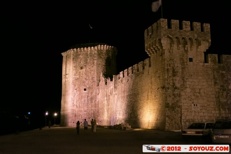 Trogir by Night - Tvrdava Kamerlengo
Mots-clés: Croatie geo:lat=43.51531979 geo:lon=16.24814916 geotagged HRV Splitsko-Dalmatinska Trogir Nuit medieval patrimoine unesco chateau