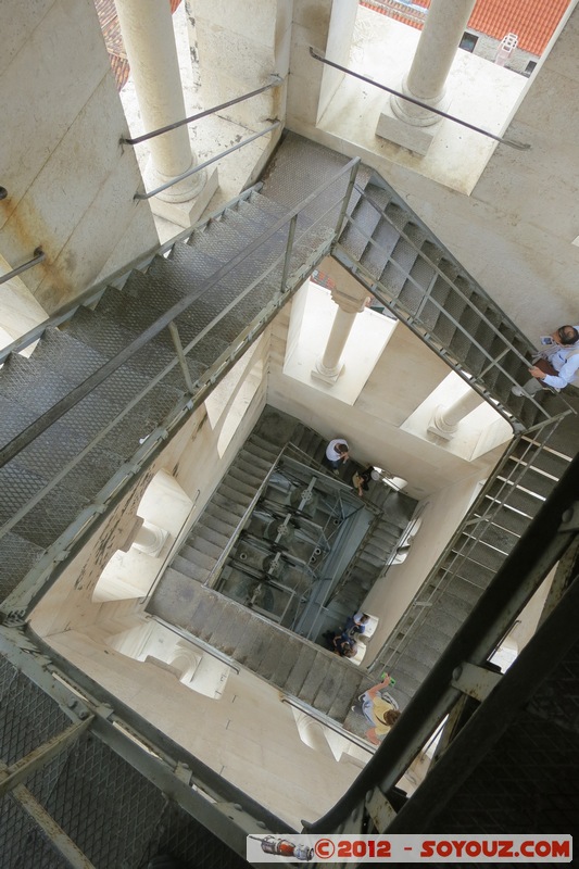 Split - Palace of Diocletian - Cathedral of St. Domnius - Stairs
Mots-clés: Croatie geo:lat=43.50813364 geo:lon=16.44036337 geotagged HRV Split Splitsko-Dalmatinska patrimoine unesco Palace of Diocletian Cathedral of St. Domnius Eglise