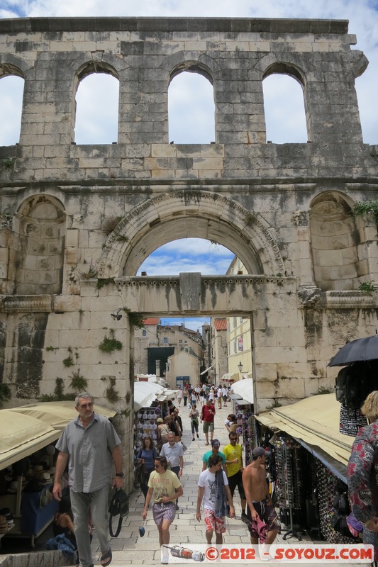 Split - Palace of Diocletian - Silver Gate
Mots-clés: Croatie geo:lat=43.50809464 geo:lon=16.44121604 geotagged HRV Split Splitsko-Dalmatinska patrimoine unesco Palace of Diocletian chateau