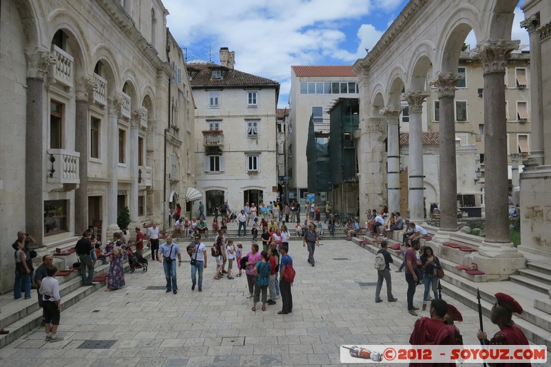 Split - Palace of Diocletian - Peristil
Mots-clés: Croatie geo:lat=43.50841563 geo:lon=16.44007836 geotagged HRV Split Splitsko-Dalmatinska patrimoine unesco Palace of Diocletian