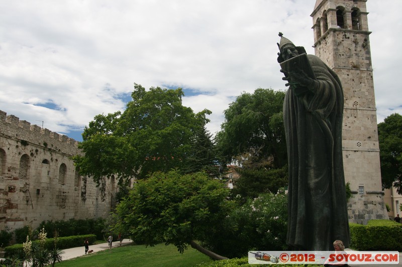 Split - Statue of Grgur Ninski (Bishop Gregory of Nin)
Mots-clés: Croatie geo:lat=43.50940757 geo:lon=16.44088340 geotagged HRV Split Splitsko-Dalmatinska patrimoine unesco Palace of Diocletian statue