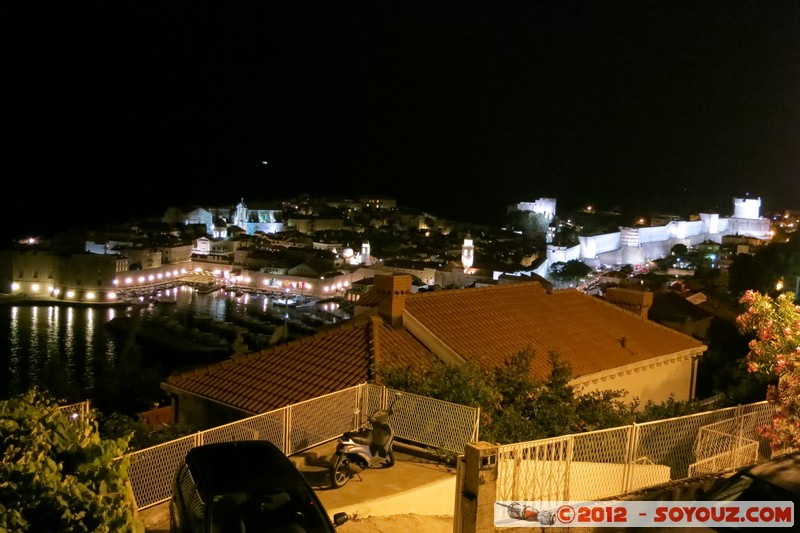 Dubrovnik by Night
Mots-clés: Bosanka Croatie DubrovaÄ�ko-Neretvanska geo:lat=42.64315350 geo:lon=18.11736180 geotagged HRV PloÄ�e Nuit medieval patrimoine unesco chateau