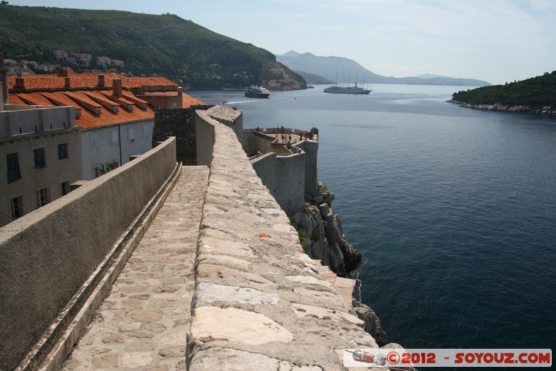 Dubrovnik - Walk on the city walls
Mots-clés: Bosanka Croatie DubrovaÄ�ko-Neretvanska geo:lat=42.63917997 geo:lon=18.10832196 geotagged HRV Pile medieval patrimoine unesco chateau mer