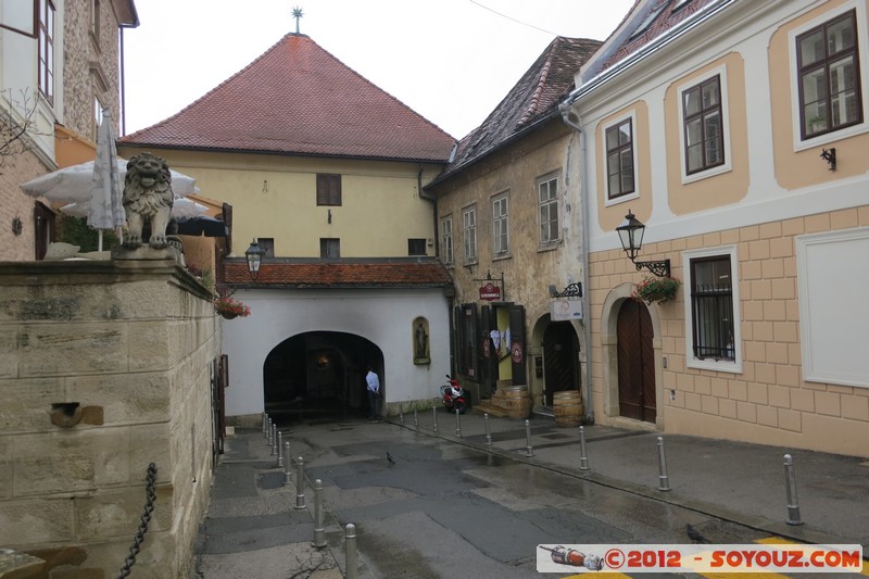 Zagreb - Upper Town Gric - The Stone gate
Mots-clés: Croatie geo:lat=45.81556868 geo:lon=15.97458807 geotagged Gornji Ä�ehi HRV Zagreb ZagrebaÄ�ka Upper Town Gric The Stone gate