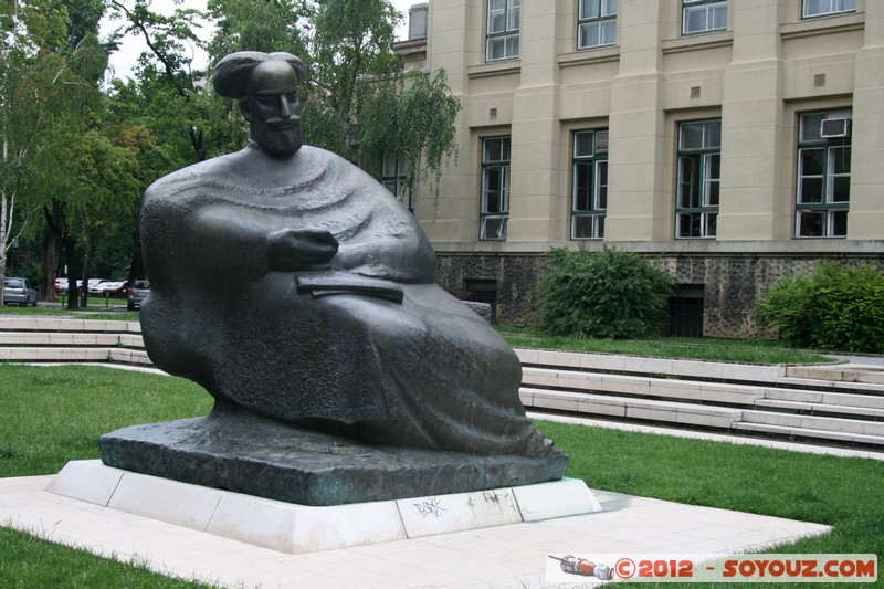 Zagreb - Drzavni arhiv - Marko Marulic Statue
Mots-clés: Britanski trg Croatie geo:lat=45.80685740 geo:lon=15.97037907 geotagged Gornji Ä�ehi HRV ZagrebaÄ�ka Drzavni arhiv Marko Marulic Square statue