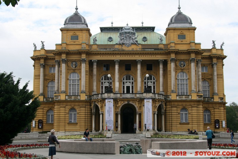 Zagreb - Hrvatsko narodno kazaliste
Mots-clés: Britanski trg Croatie geo:lat=45.81032667 geo:lon=15.96995500 geotagged Gornji Ä�ehi HRV ZagrebaÄ�ka Hrvatsko narodno kazaliste Trg marsala Tita