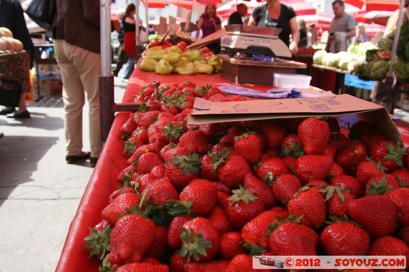 Zagreb - Dolac market place
Mots-clés: Croatie geo:lat=45.81432572 geo:lon=15.97728673 geotagged Gornji Ä�ehi HRV Zagreb ZagrebaÄ�ka Dolac market place Marche fruit