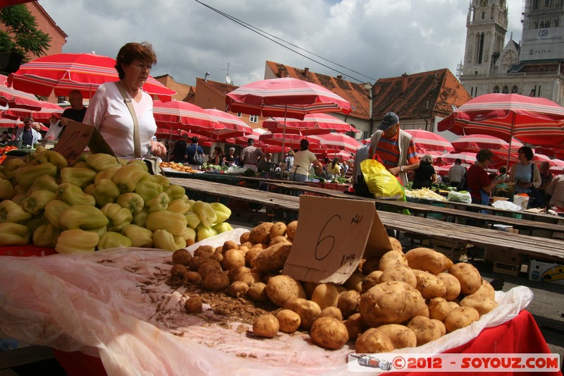 Zagreb - Dolac market place
Mots-clés: Croatie geo:lat=45.81431310 geo:lon=15.97689103 geotagged Gornji Ä�ehi HRV Zagreb ZagrebaÄ�ka Dolac market place Marche