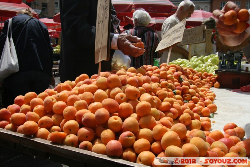 Zagreb - Dolac market place
Mots-clés: Croatie geo:lat=45.81427690 geo:lon=15.97705397 geotagged Gornji Ä�ehi HRV Zagreb ZagrebaÄ�ka Dolac market place Marche fruit