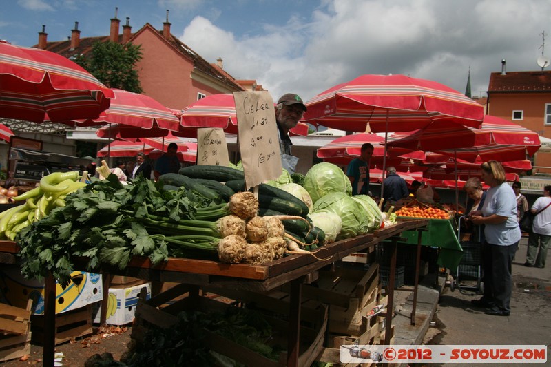 Zagreb - Dolac market place
Mots-clés: Croatie geo:lat=45.81430750 geo:lon=15.97750833 geotagged Gornji Ä�ehi HRV Zagreb ZagrebaÄ�ka Dolac market place Marche