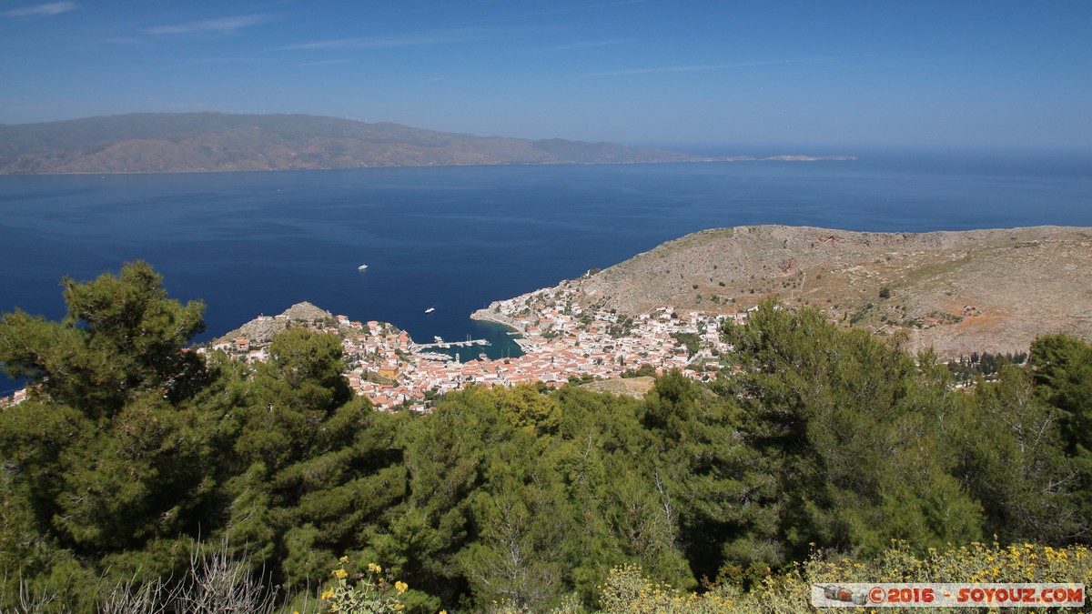 Hydra - Walk to Prophet Elias Monastery - View on the city
Mots-clés: Ermioni GRC Grèce Moní Agías Evpraxías Saronic Islands Hydra Mer