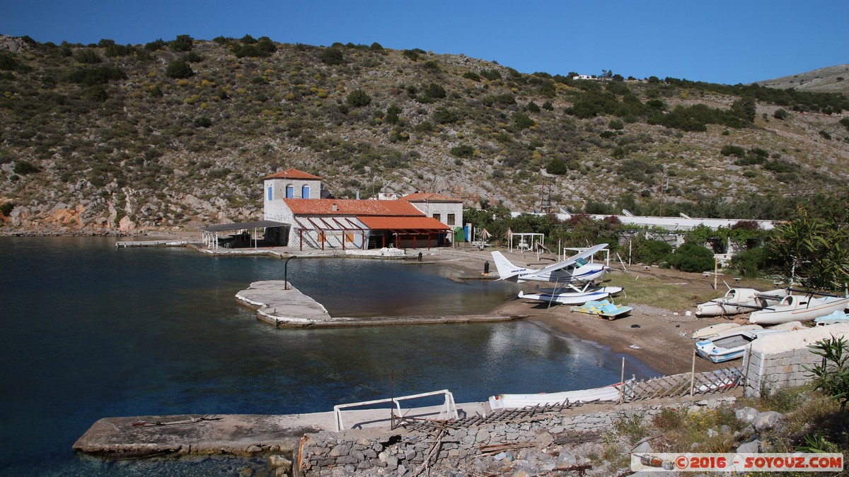 Hydra - Mandraki
Mots-clés: Attika GRC Grèce Mandráki Saronic Islands Hydra Mandraki Mer avion