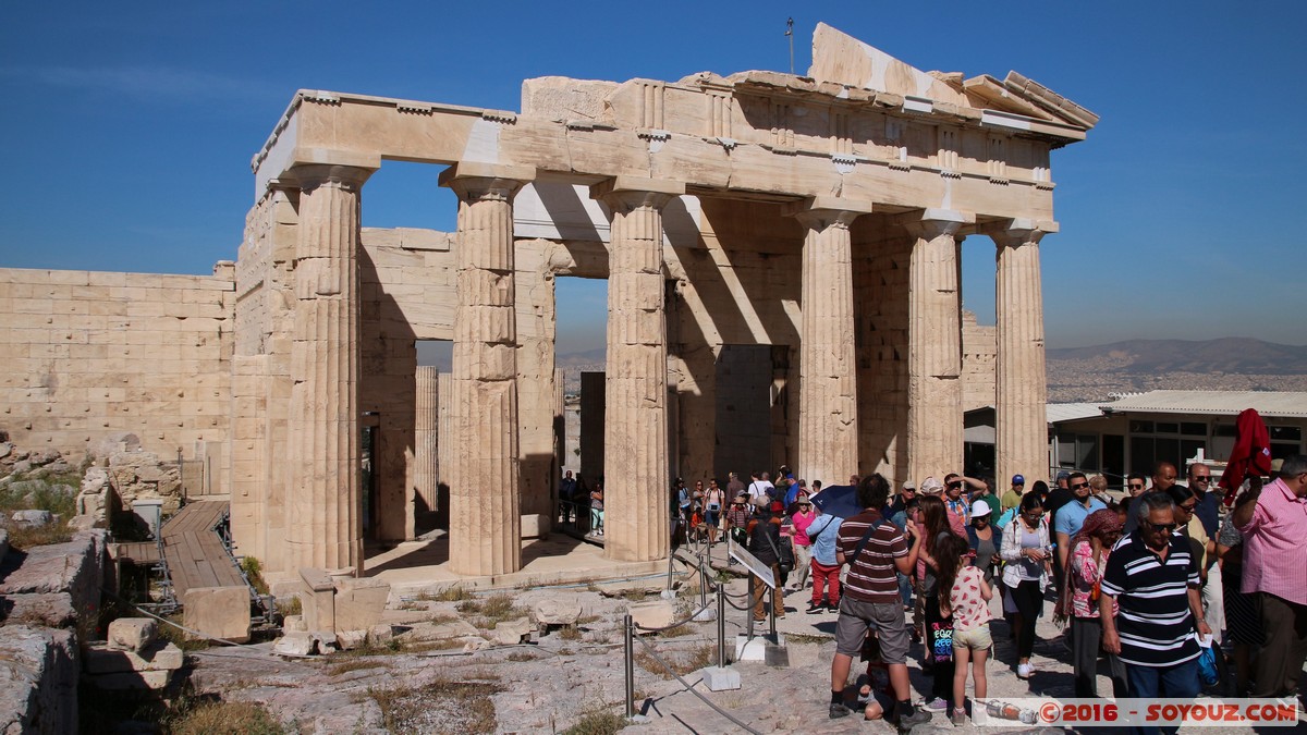 Athens - The Acropolis - Propylaea
Mots-clés: Athina Proastia GRC Grèce Pláka Athens Athenes Attica The Acropolis patrimoine unesco Ruines grec Propylaea