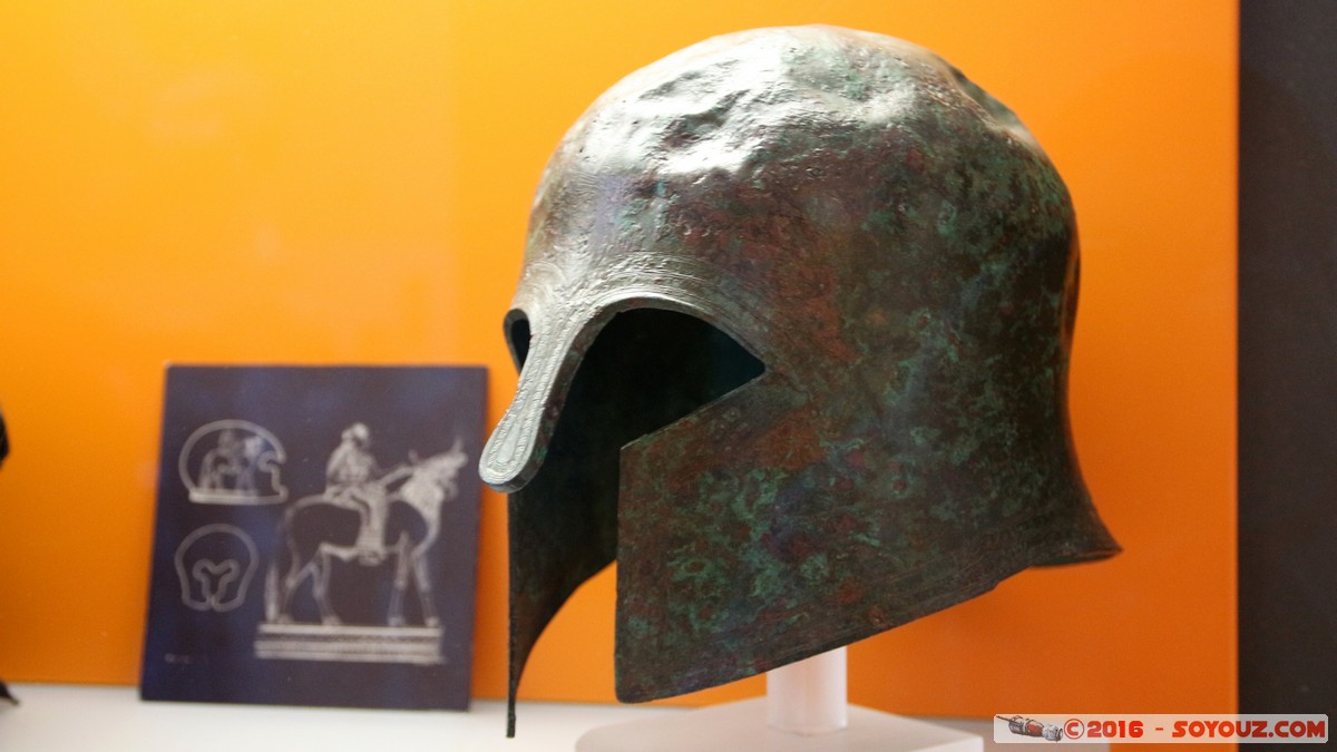 Delphi Archaeological Museum - Helmet
Mots-clés: Delfi Delphi GRC Grèce Delphes grec Phocis sculpture Delphi Archaeological Museum