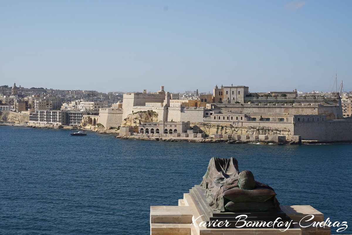 Valletta - Birgu from Siege Bell War Memorial
Mots-clés: geo:lat=35.89753737 geo:lon=14.51820999 geotagged Il-Belt Valletta Malte MLT Valletta Malta South Eastern La Valette patrimoine unesco The Three Cities Siege Bell War Memorial sculpture Birgu Birgu (Vittoriosa) Fort St. Angelo Grand Harbour