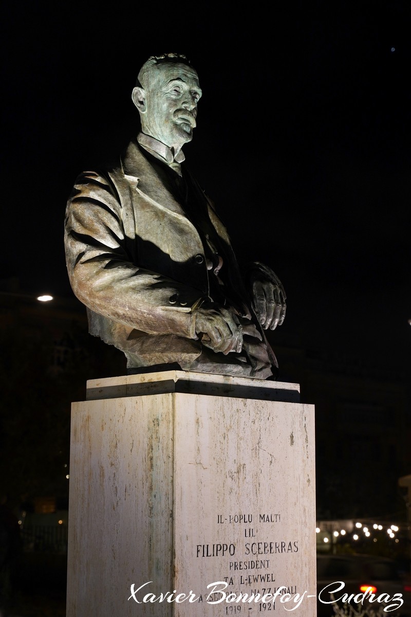 Floriana by Night - The Mall - Filippo Sceberras' statue
Mots-clés: Floriana geo:lat=35.89405000 geo:lon=14.50608909 geotagged Il-Furjana Malte MLT Malta Valletta South Eastern La Valette Nuit The Mall Filippo Sceberras statue Monument