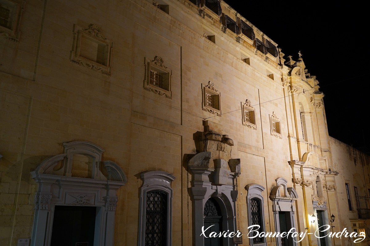 Valletta by Night - St. Catherine's Church
Mots-clés: geo:lat=35.89971445 geo:lon=14.51494038 geotagged Il-Belt Valletta Malte MLT Valletta Malta South Eastern La Valette patrimoine unesco Nuit Republic Street Religion St. Catherine's Church Eglise