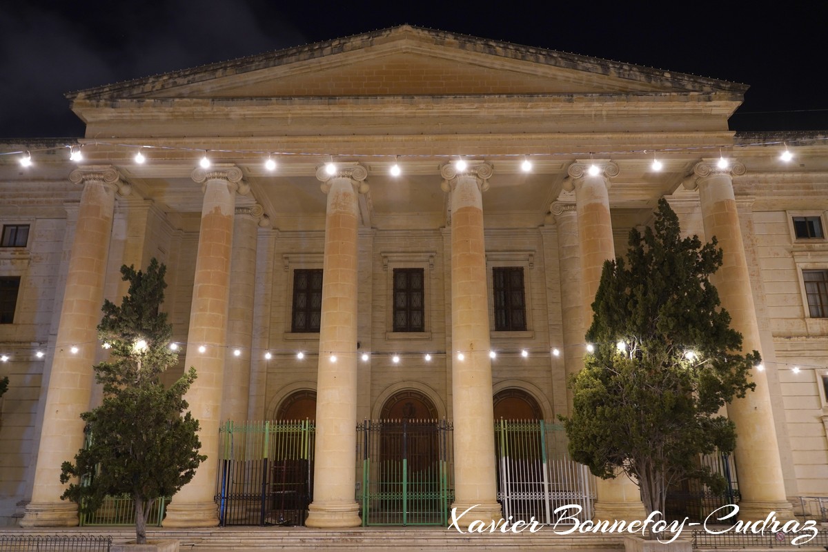 Valletta by Night - Law Courts
Mots-clés: geo:lat=35.89796758 geo:lon=14.51252103 geotagged Il-Belt Valletta Malte MLT Valletta Malta South Eastern La Valette patrimoine unesco Nuit Republic Street Law Courts