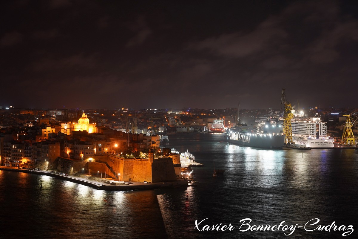 Valletta by Night - View on The Three Cities from Upper Barrakka Gardens
Mots-clés: Floriana geo:lat=35.89462146 geo:lon=14.51238960 geotagged Il-Belt Valletta Malte MLT Valletta Malta South Eastern La Valette patrimoine unesco Nuit Upper Barrakka Gardens The Three Cities Senglea (L-Isla) Grand Harbour