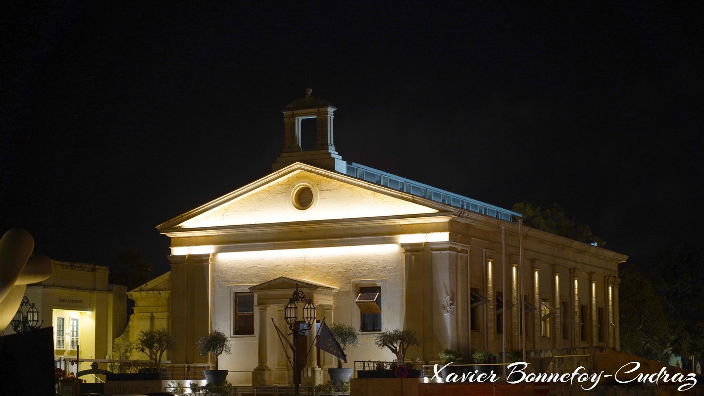 Valletta by Night - Stock Exchange
Mots-clés: Floriana geo:lat=35.89557316 geo:lon=14.51093316 geotagged Il-Belt Valletta Malte MLT Valletta Malta South Eastern La Valette patrimoine unesco Nuit Castille Square Stock Exchange