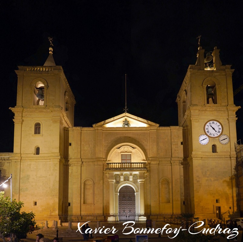 Valletta by Night - St. John's Co-Cathedral
Mots-clés: geo:lat=35.89736355 geo:lon=14.51221526 geotagged Il-Belt Valletta Malte MLT Valletta Malta South Eastern La Valette patrimoine unesco Nuit St. John's Co-Cathedral Eglise Religion St. John Square