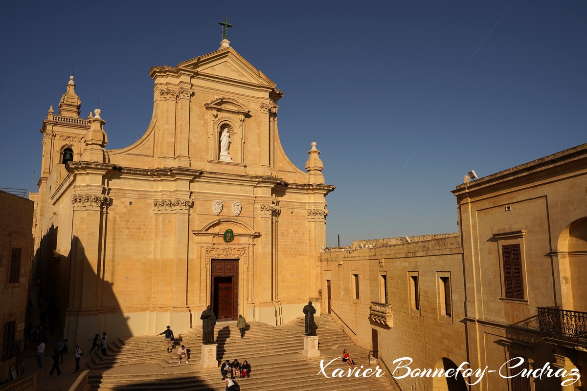 Gozo - Rabat (Victoria) - Cittadella - St Mary Cathedral
Mots-clés: geo:lat=36.04600376 geo:lon=14.23926160 geotagged Malte MLT Victoria Malta Gozo Rabat Cittadella St Mary Cathedral Eglise Religion sunset