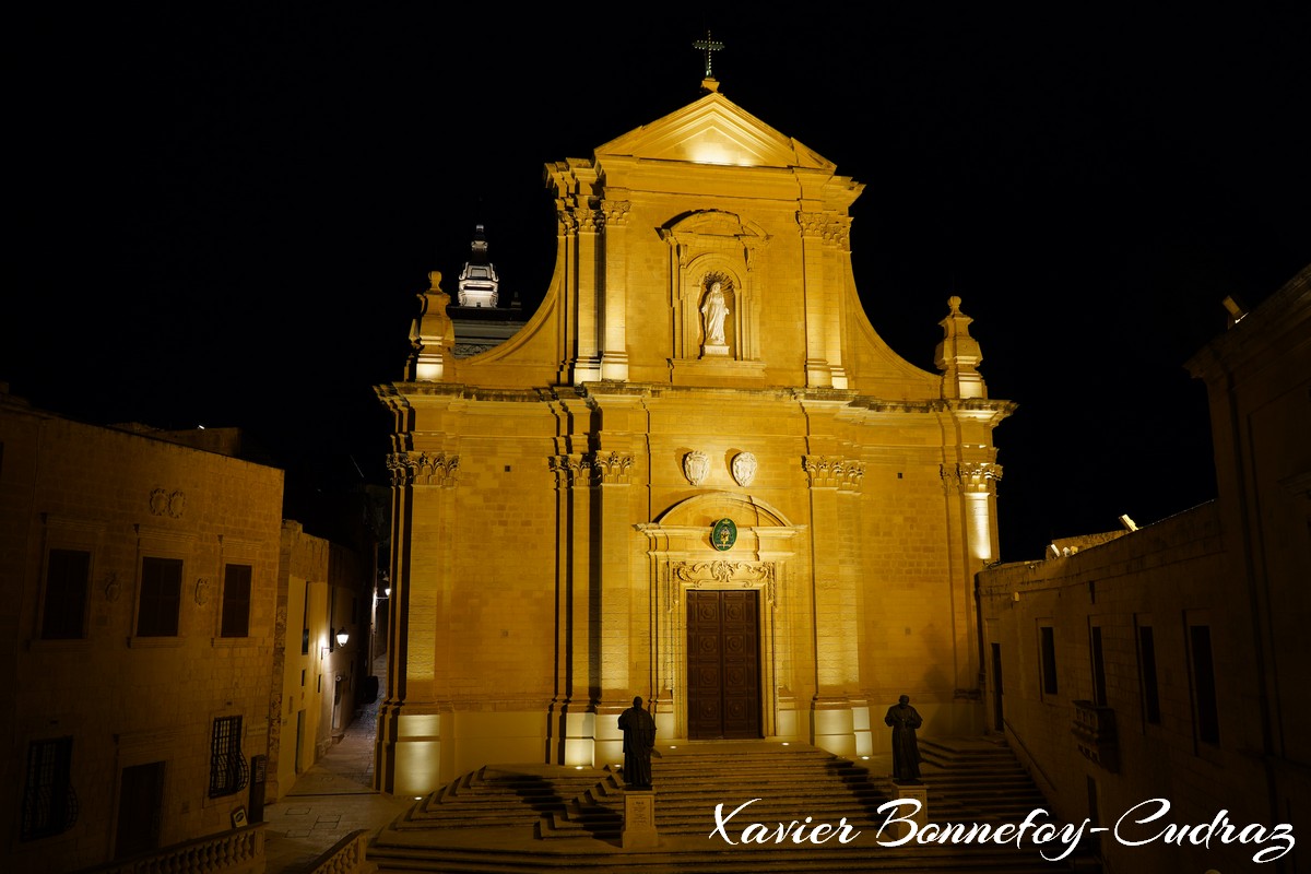 Gozo - Rabat (Victoria) - Cittadella by Night - St Mary Cathedral
Mots-clés: geo:lat=36.04599834 geo:lon=14.23926026 geotagged Malte MLT Victoria Malta Gozo Rabat Nuit Cittadella St Mary Cathedral Eglise Religion