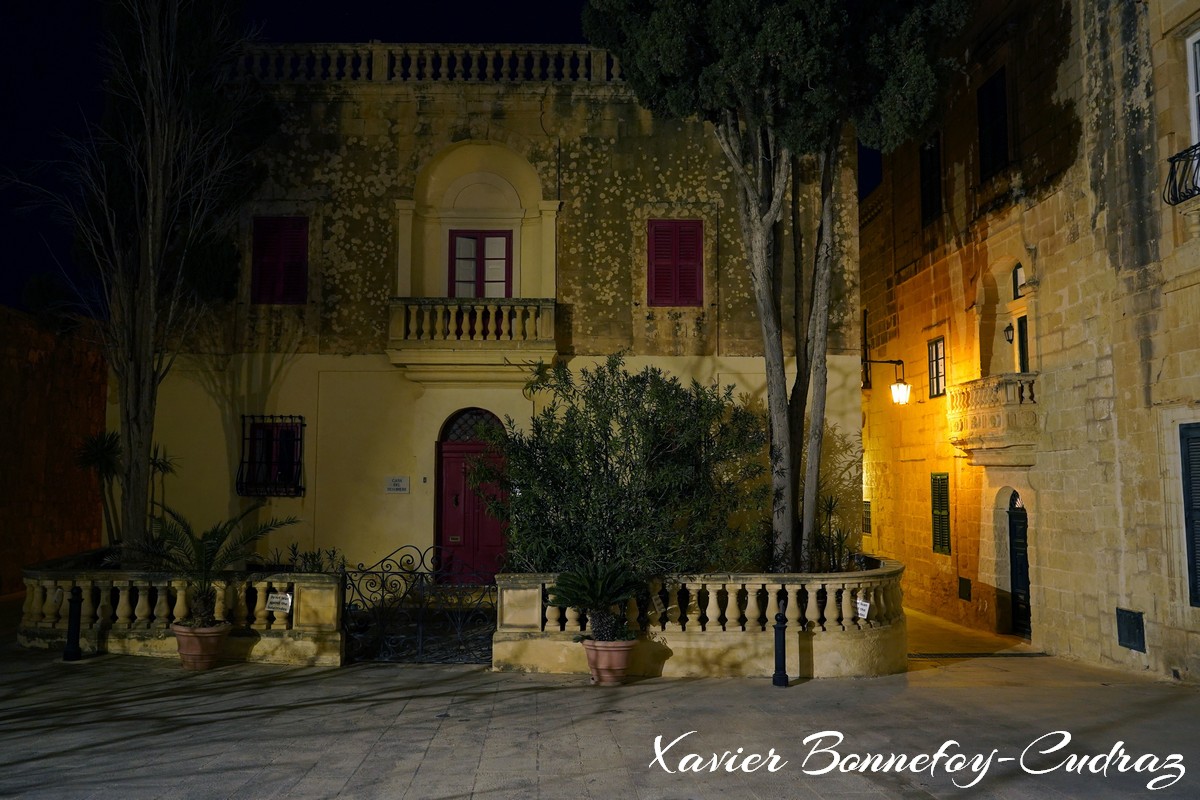 L-Imdina by Night - Casa Del Tesoriere
Mots-clés: geo:lat=35.88728776 geo:lon=14.40278783 geotagged L-Imdina Malte Mdina MLT Malta Nuit Bastion Square Casa Del Tesoriere