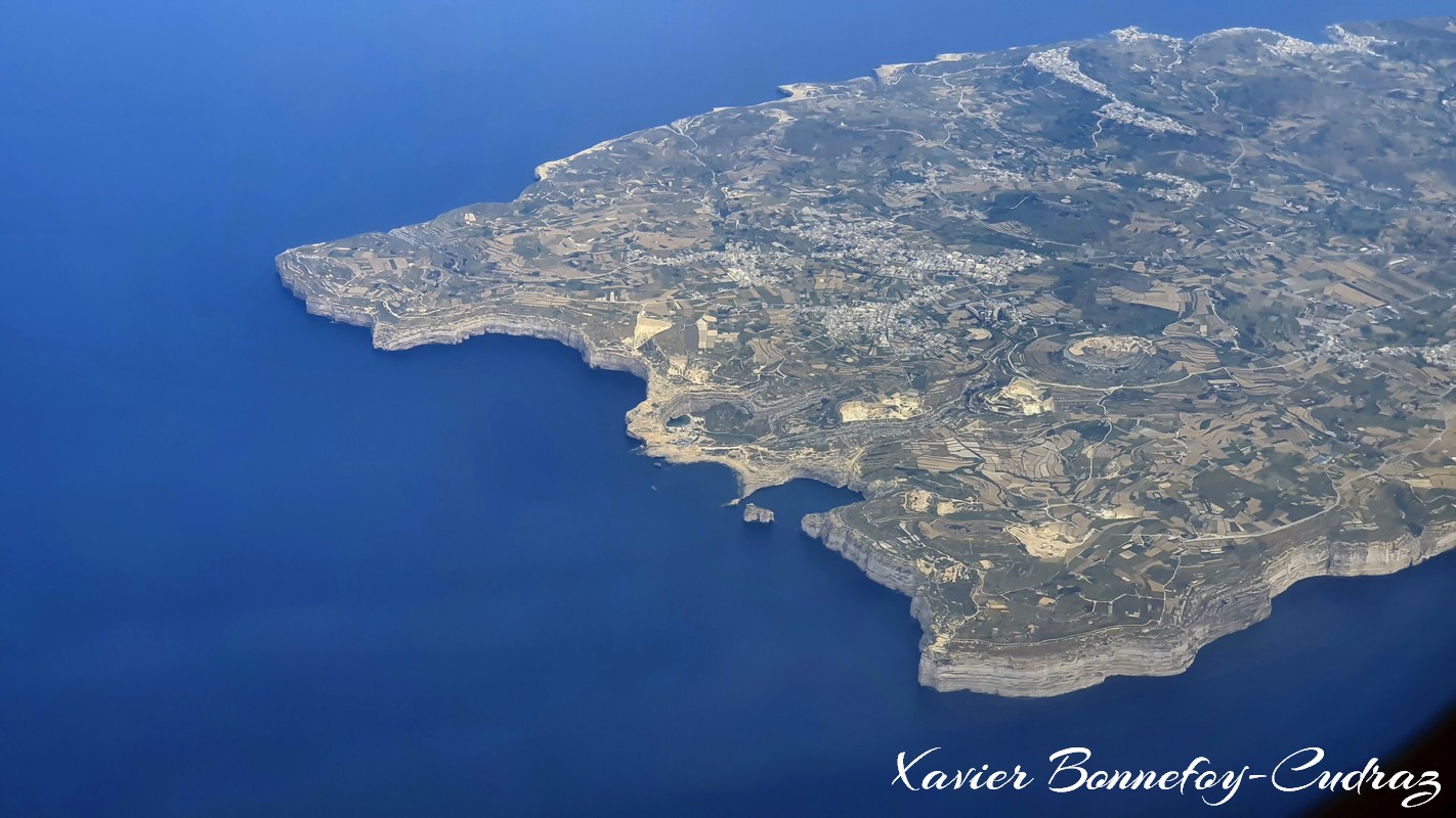 Sky view of Malta - Gozo / Dwejra Bay
Mots-clés: geo:lat=35.99751708 geo:lon=14.15182292 geotagged Malte MLT Saint Lawrence San Lawrenz Xlendi Malta vue aerienne Gozo Dwejra Bay
