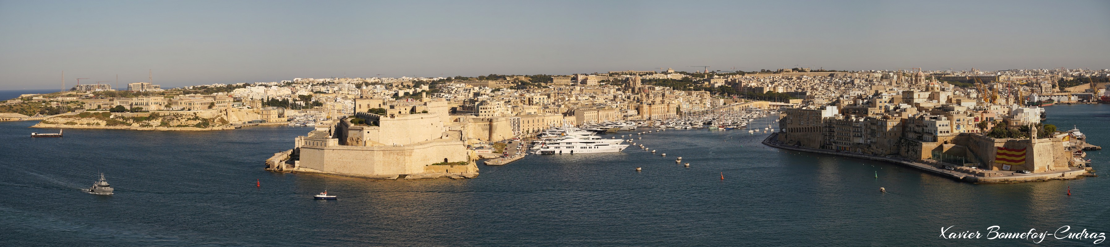 Valletta - The Three Cities from Upper Barrakka Gardens
Mots-clés: Floriana geo:lat=35.89473662 geo:lon=14.51231852 geotagged Il-Belt Valletta Malte MLT Valletta Malta South Eastern La Valette Grand Harbour The Three Cities Upper Barrakka Gardens Senglea (L-Isla) Birgu (Vittoriosa) Kalkara panorama Lumiere