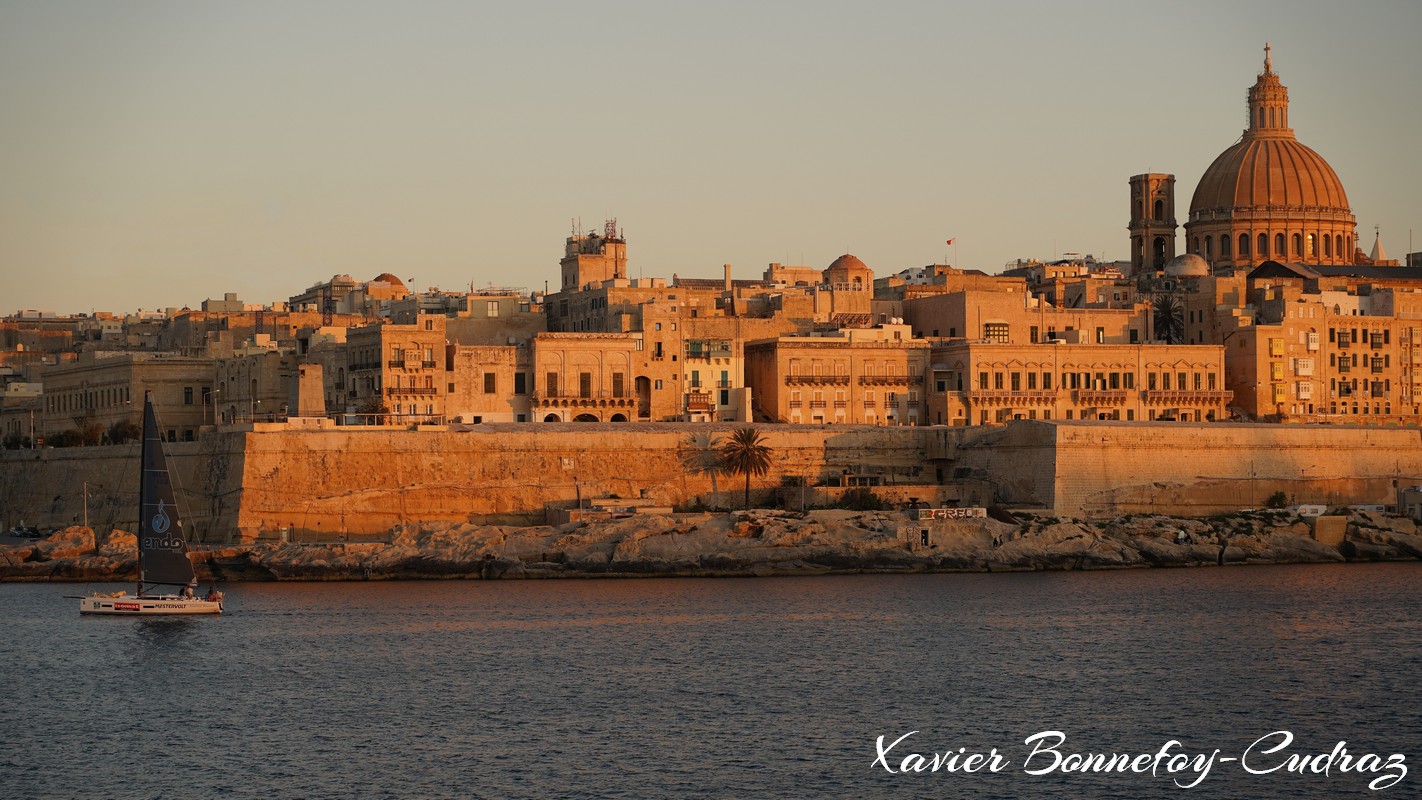 Valletta from Marsamxett Harbour
Mots-clés: geo:lat=35.90471153 geo:lon=14.50927019 geotagged Il-Belt Valletta Malte MLT Valletta Malta South Eastern La Valette patrimoine unesco Marsamxett Harbour Eglise Religion Sanctuary Basilica of Our Lady of Mount Carmel sunset Lumiere