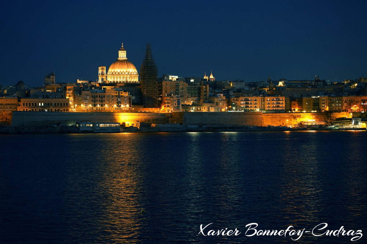 Sliema by Night - View on Valletta
Mots-clés: geo:lat=35.90702094 geo:lon=14.50795524 geotagged Malte MLT Sliema Tas-Sliema Malta Central Region patrimoine unesco Nuit Tigne La Valette Sanctuary Basilica of Our Lady of Mount Carmel Marsamxett Harbour Blue Hour