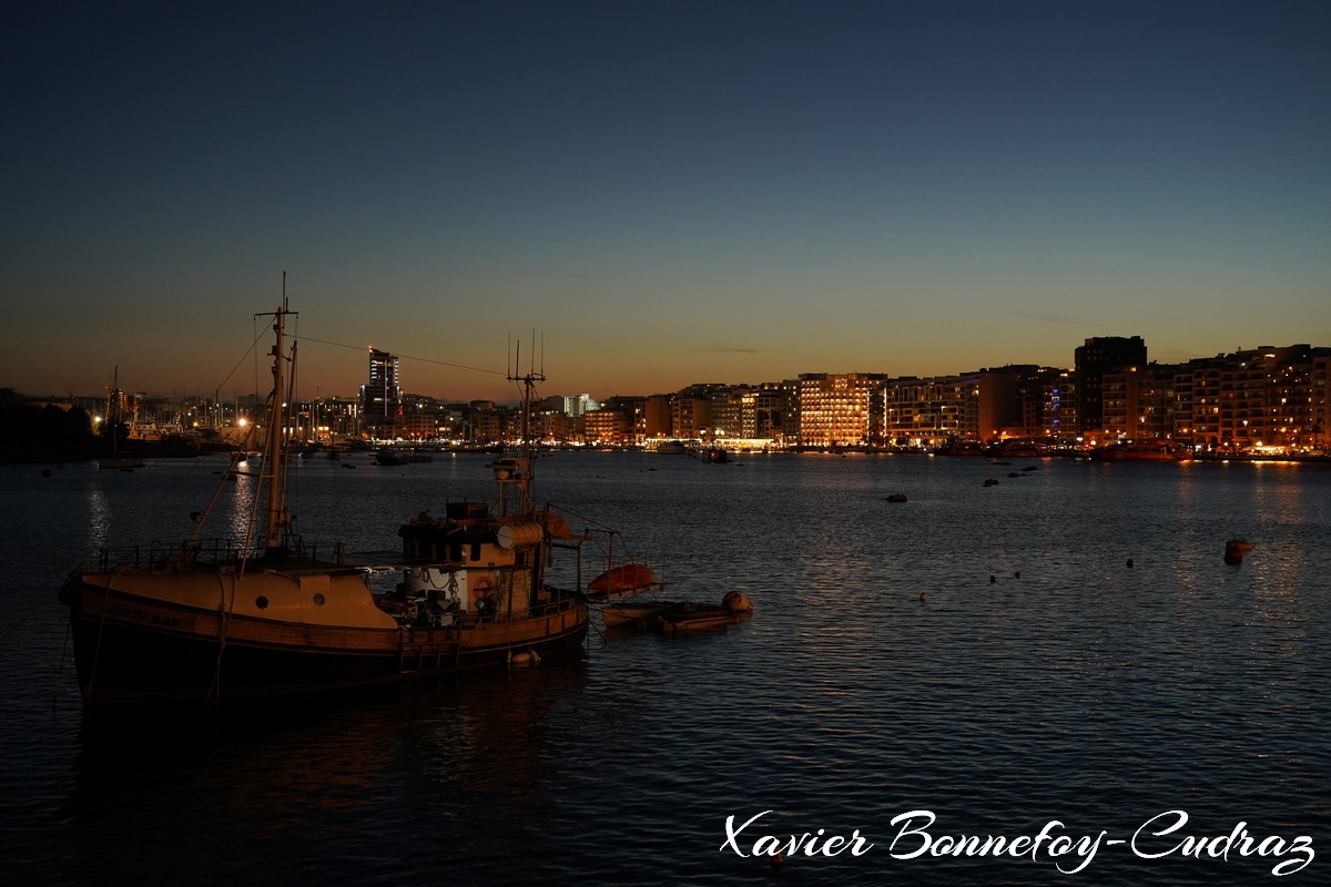 Sliema by Night - Marsamxett Harbour
Mots-clés: geo:lat=35.90702094 geo:lon=14.50795524 geotagged Malte MLT Sliema Tas-Sliema Malta Central Region Nuit Tigne bateau sunset Blue Hour Marsamxett Harbour