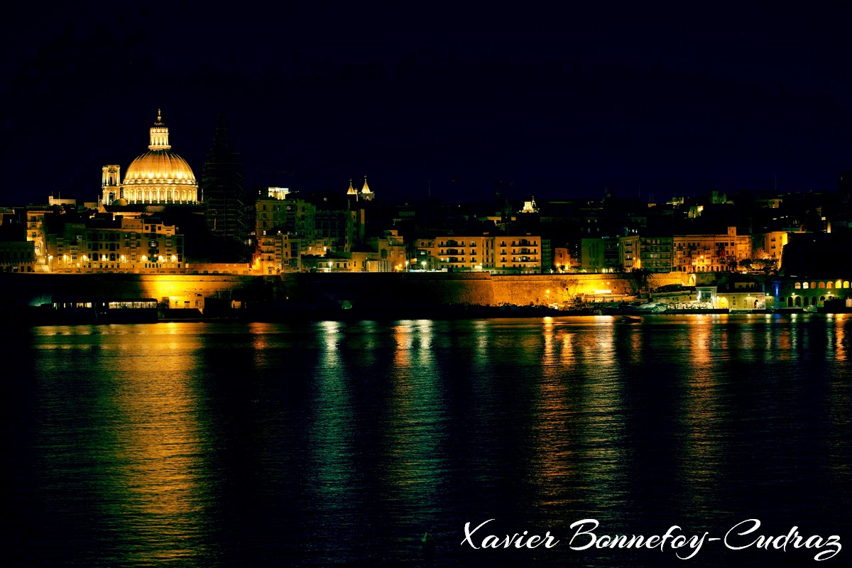 Sliema by Night - View on Valletta
Mots-clés: geo:lat=35.90702094 geo:lon=14.50795524 geotagged Malte MLT Sliema Tas-Sliema Malta Central Region patrimoine unesco Nuit Tigne La Valette Sanctuary Basilica of Our Lady of Mount Carmel Marsamxett Harbour