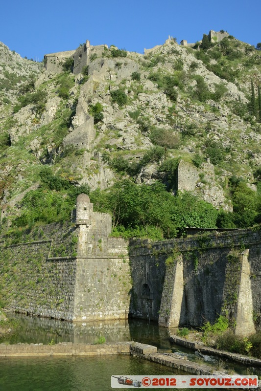 Kotor Fortress - Ramparts
Mots-clés: geo:lat=42.42637500 geo:lon=18.77220167 geotagged Kotor MNE MontÃ©nÃ©gro OpÅ¡tina Kotor Montenegro patrimoine unesco Riviere