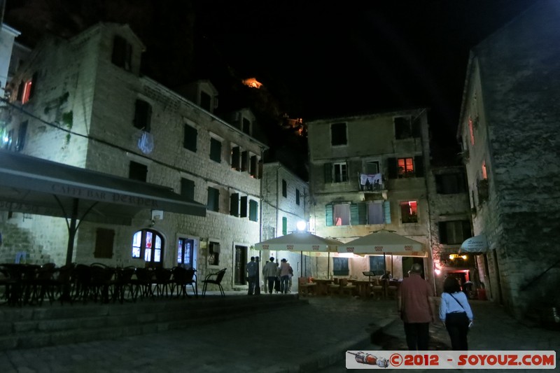 Kotor fortress by night - Trg od oruzja
Mots-clés: geo:lat=42.42384093 geo:lon=18.77140678 geotagged Kotor MNE MontÃ©nÃ©gro OpÅ¡tina Kotor Montenegro patrimoine unesco Nuit