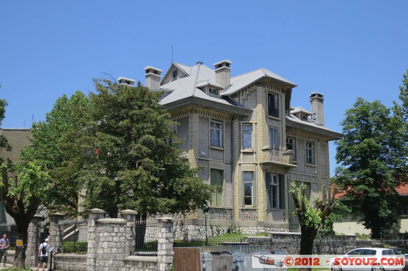 Cetinje - Former French embassy
Mots-clés: Donji Kraj geo:lat=42.39053807 geo:lon=18.92295702 geotagged MNE MontÃ©nÃ©gro Montenegro