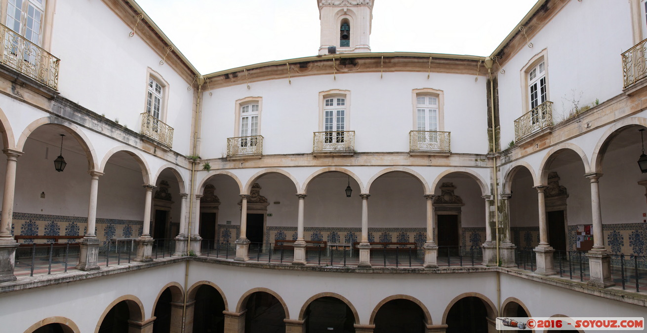 Universidade de Coimbra - Pátio Interno
Stitched Panorama
Mots-clés: Coimbra geo:lat=40.20774031 geo:lon=-8.42665260 geotagged Portugal PRT Universidade de Coimbra - Polo I patrimoine unesco Pátio Interno