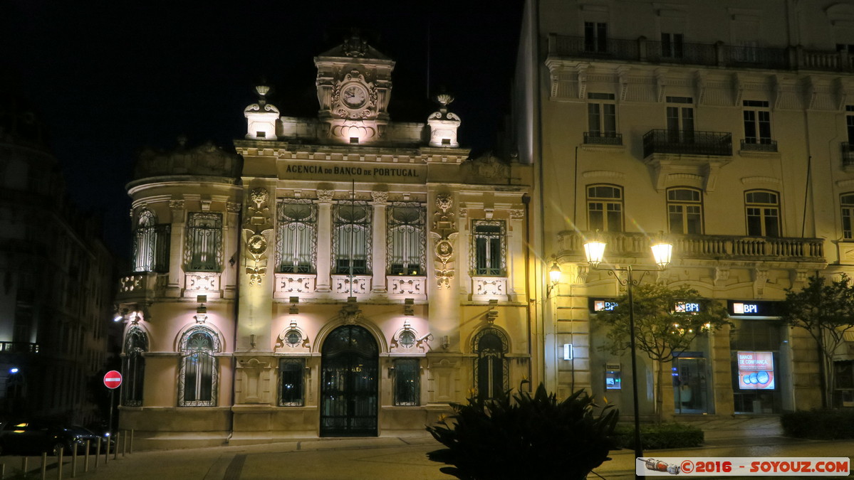 Coimbra by Night - Rua Ferreira Borges
Mots-clés: Coimbra geo:lat=40.20729114 geo:lon=-8.42972696 geotagged Portugal PRT Rua Ferreira Borges Nuit