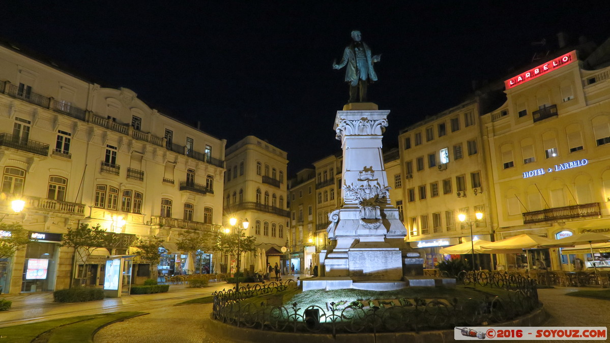 Coimbra by Night - Largo da Portagem
Mots-clés: Coimbra geo:lat=40.20729114 geo:lon=-8.42972696 geotagged Portugal PRT Rua Ferreira Borges Nuit Largo da Portagem statue