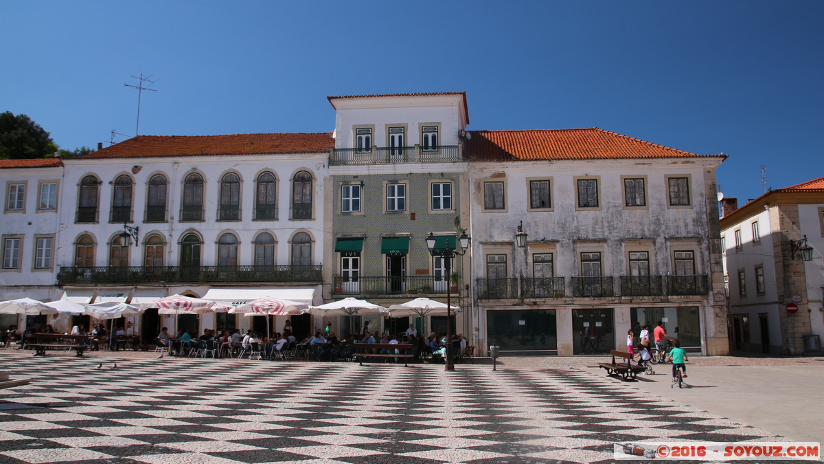 Tomar - Praça da República
Mots-clés: Casal das Bernardas geo:lat=39.60356167 geo:lon=-8.41485167 geotagged Portugal PRT Santarém Tomar Praça da República