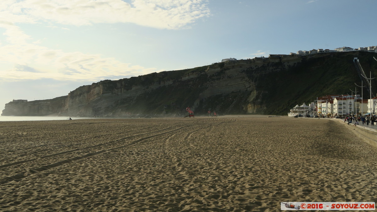 Praia da Nazaré
Mots-clés: geo:lat=39.59858726 geo:lon=-9.07268205 geotagged Leiria Nazar Portugal PRT plage Mer