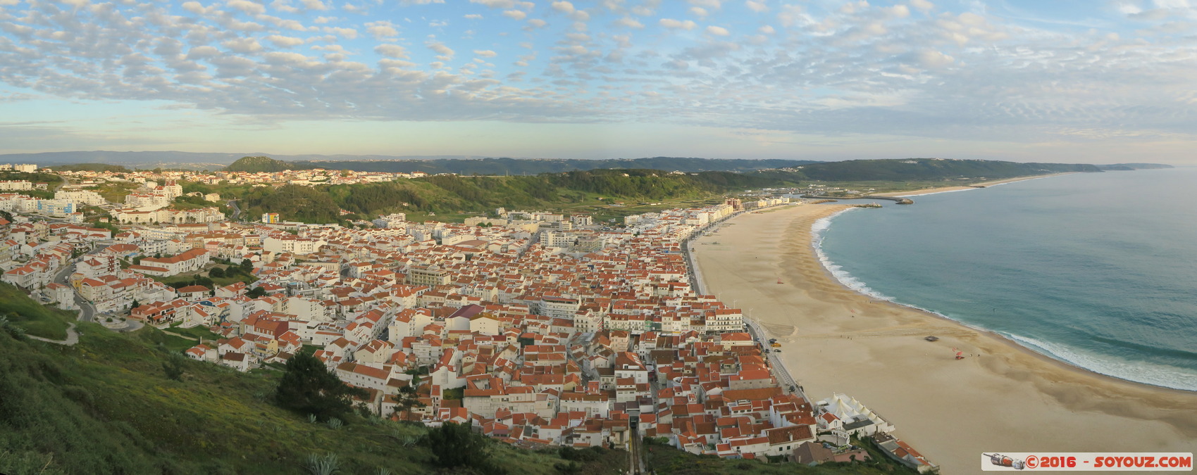 Nazare - Sitio - Rua do Horizonte - vista da praia
Stitched Panorama
Mots-clés: geo:lat=39.60494036 geo:lon=-9.07433321 geotagged Leiria Nazar Portugal PRT Sítio Rua do Horizonte plage Mer