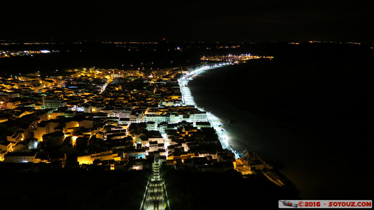 Nazare by Night - Sitio - Rua do Horizonte
Mots-clés: geo:lat=39.60497175 geo:lon=-9.07439273 geotagged Leiria Nazar Portugal PRT Sítio Rua do Horizonte Nuit